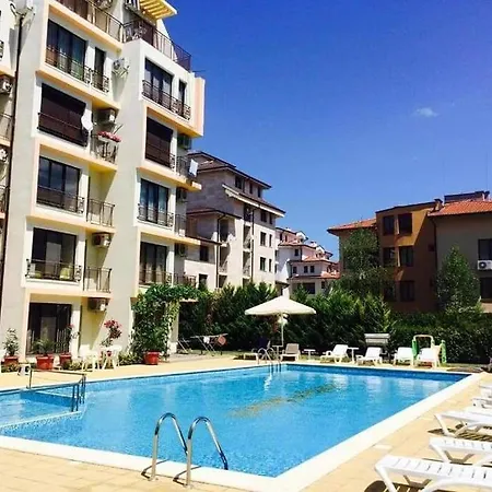 Location In Sunny Amber Lägenhet *