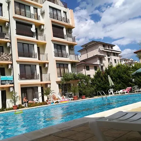 Location In Sunny Amber Lägenhet *