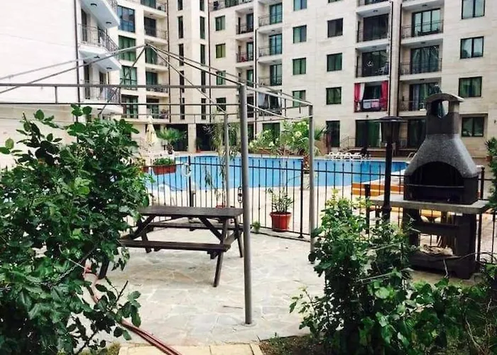Апартаменты Location In Sunny Amber Солнечный берег